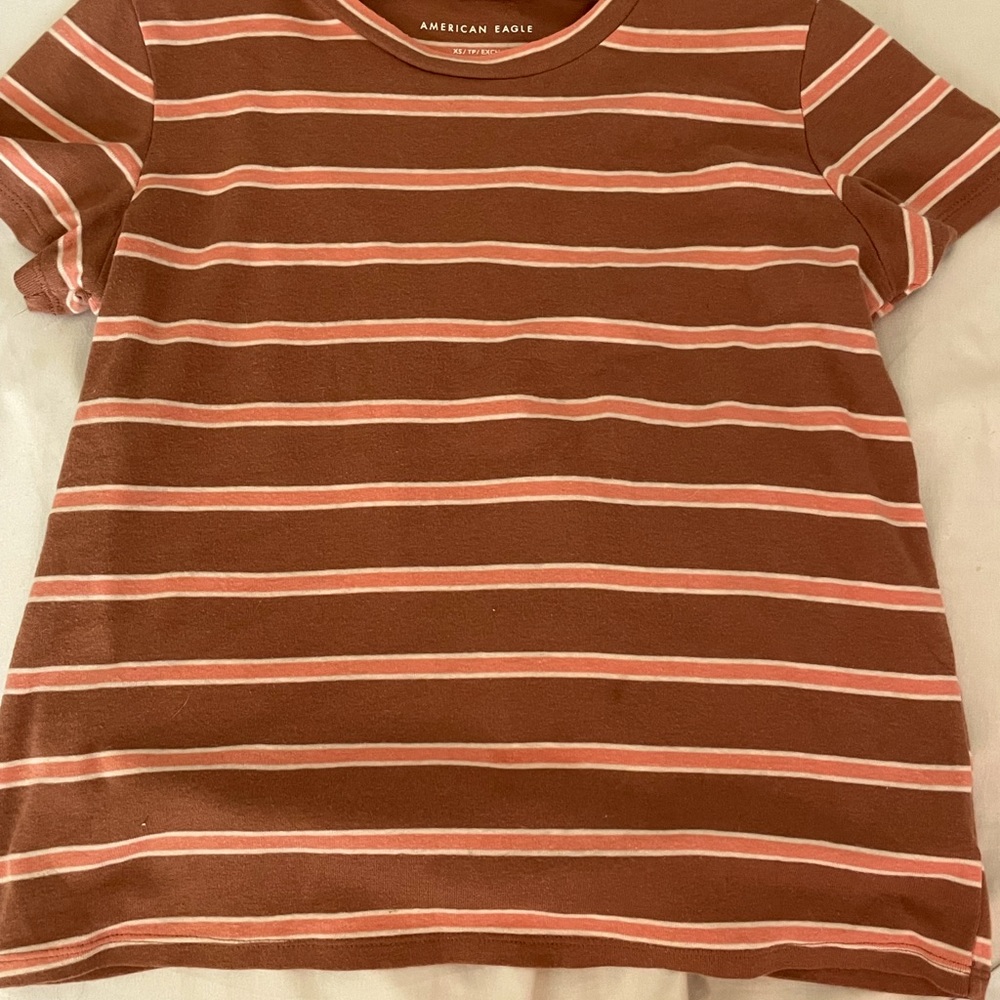 American Eagle XS cropped T